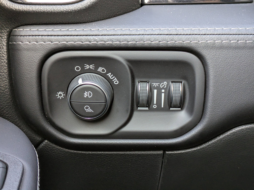 New 2026 RAM 3500 Limited AWD/4WD image 28