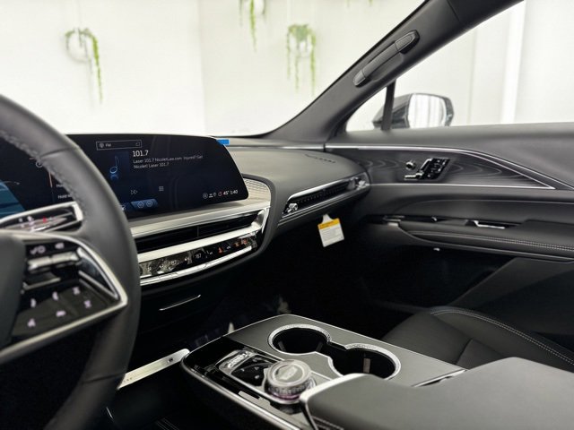 New 2025 Cadillac Lyriq Luxury image 9