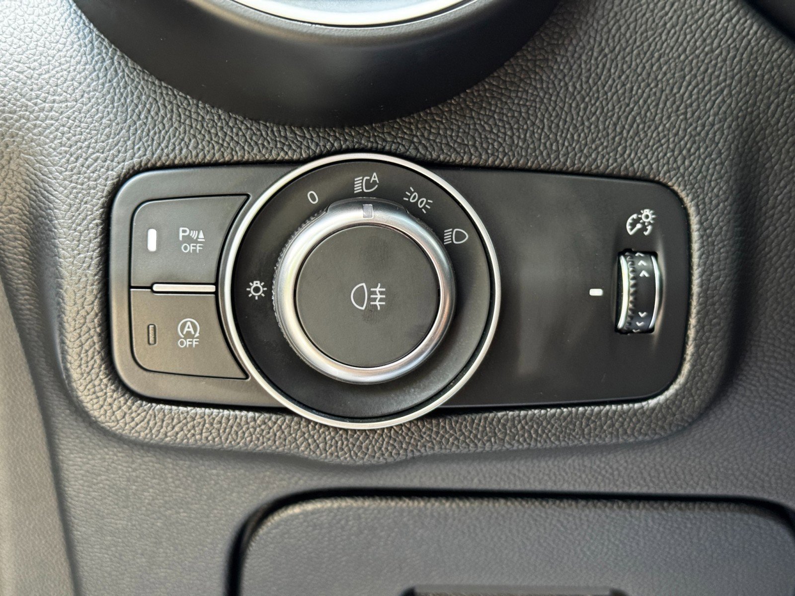 Used 2024 Alfa Romeo Stelvio Sprint image 17