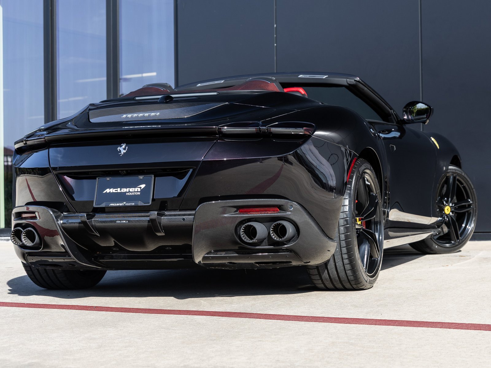 Used 2024 Ferrari Roma Spider image 9