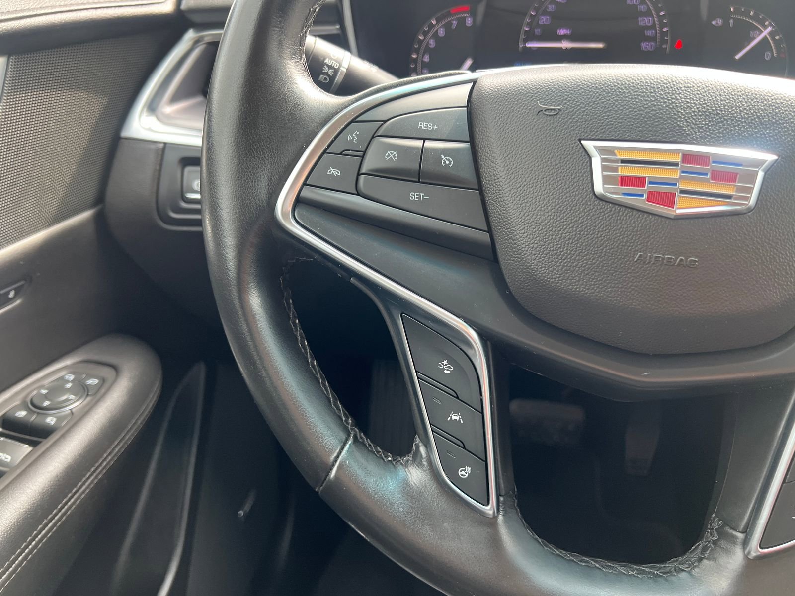 Used 2019 Cadillac XT5 Luxury FWD image 28
