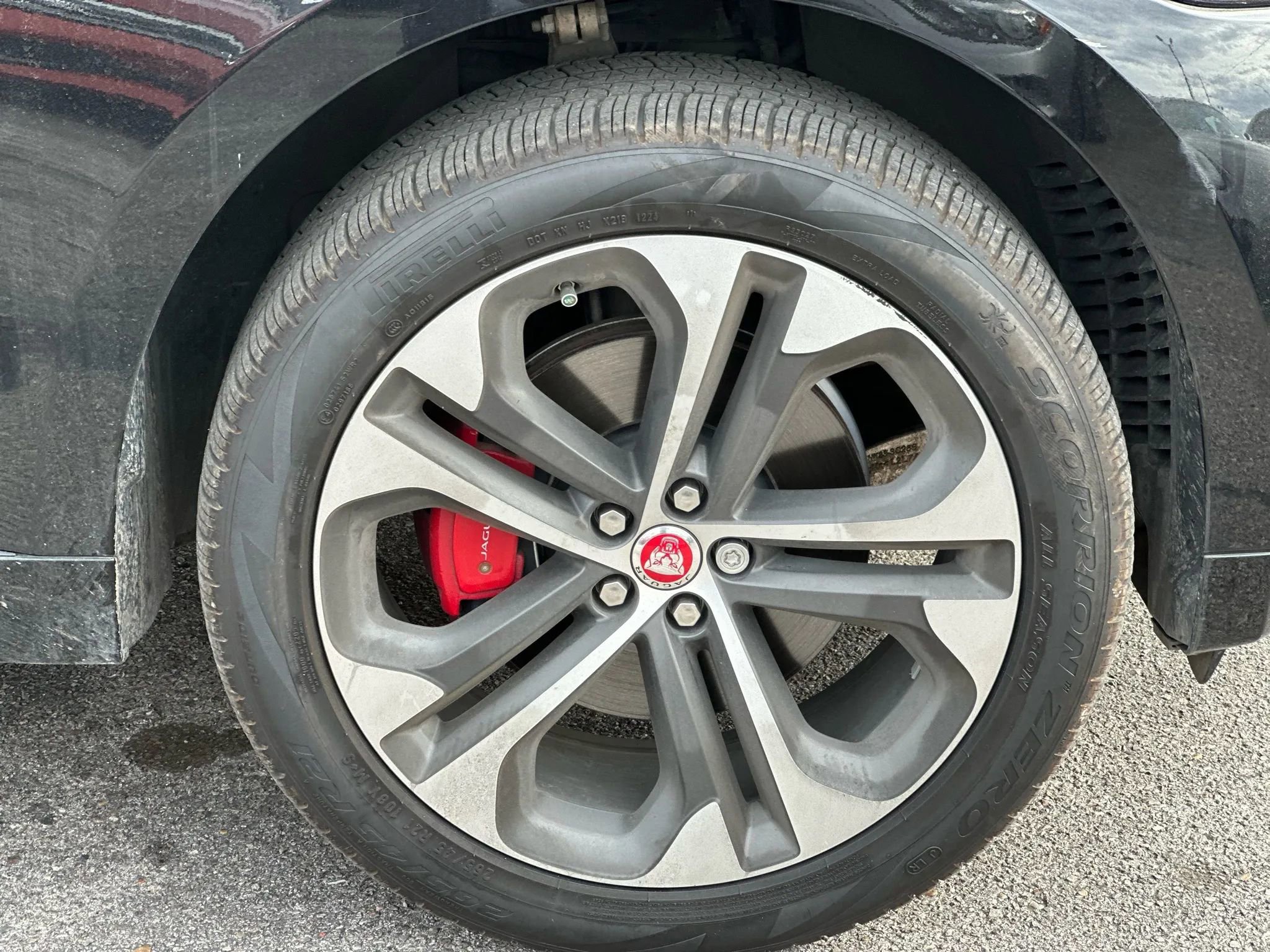 Used 2017 Jaguar F-PACE S image 25