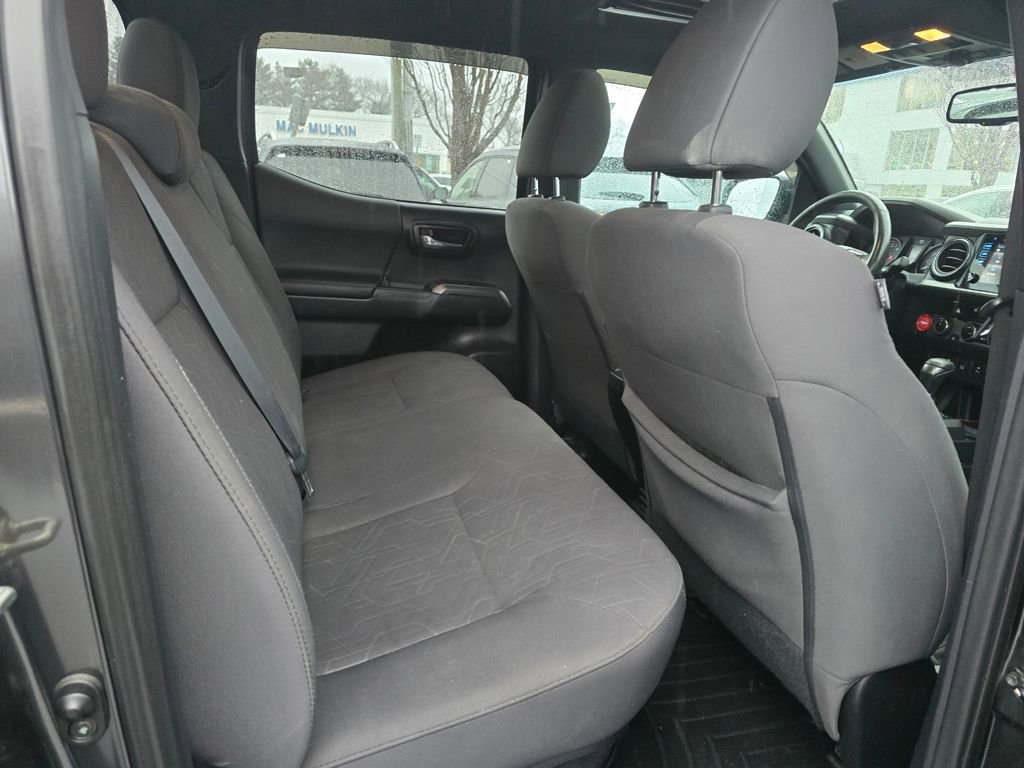 Certified 2016 Toyota Tacoma TRD Off-Road w/ Premium & Technology Package image 12