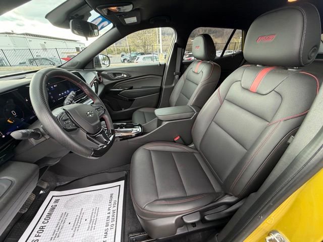 Certified 2024 Chevrolet Trax RS w/ Driver Confidence Package image 32