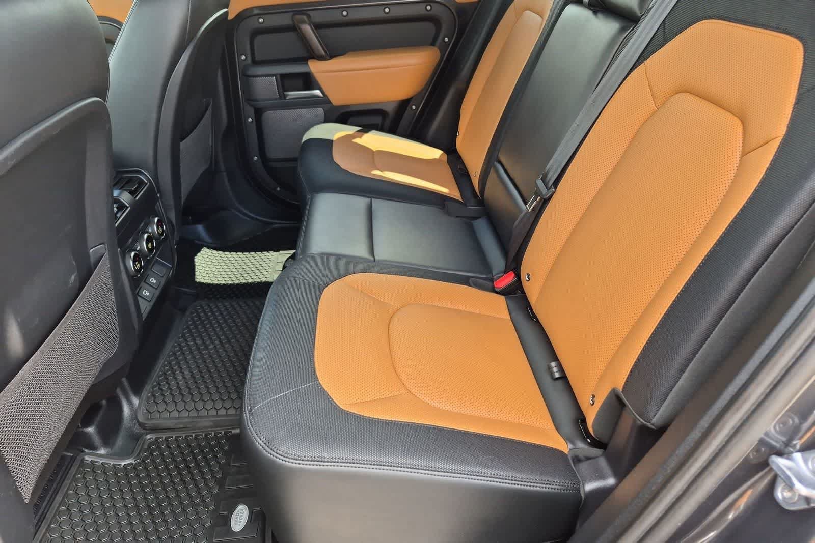 Certified 2023 Land Rover Defender 110 X-Dynamic SE AWD/4WD image 20
