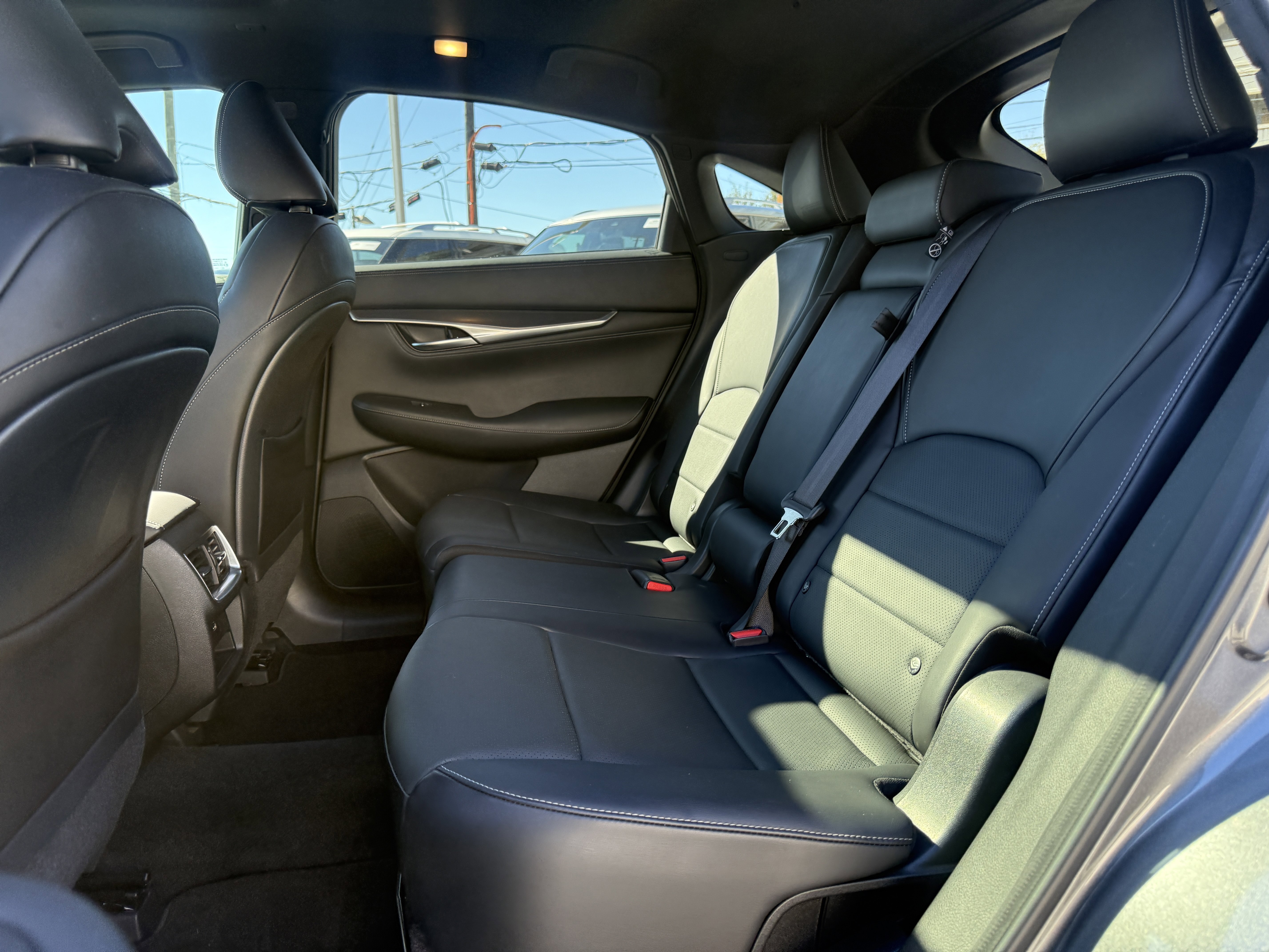 Certified 2023 INFINITI QX55 Luxe w/ Cargo Package image 16