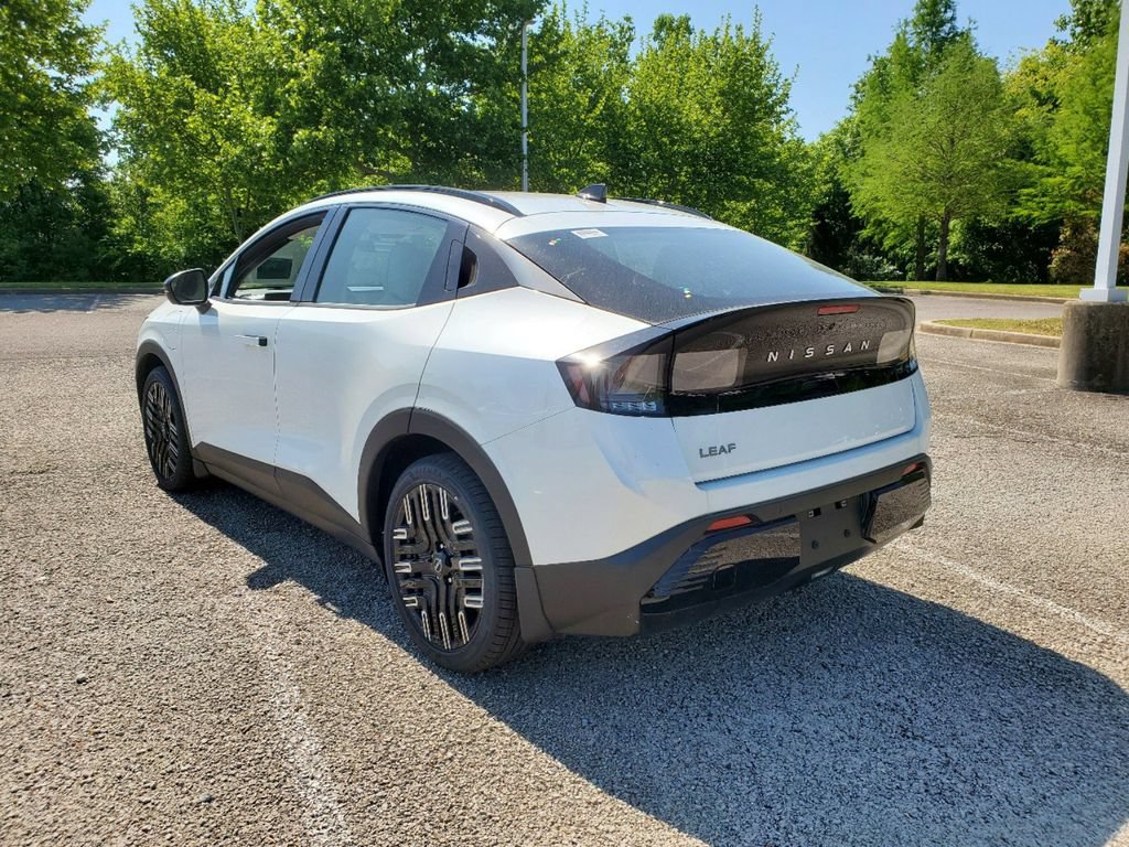 New 2026 Nissan Leaf Platinum+ w/ Cargo Package (Platinum+) FWD image 3