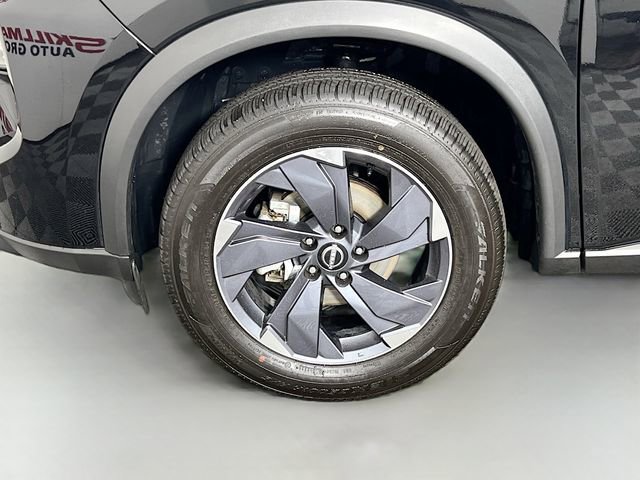 Used 2025 Nissan Rogue SV image 26