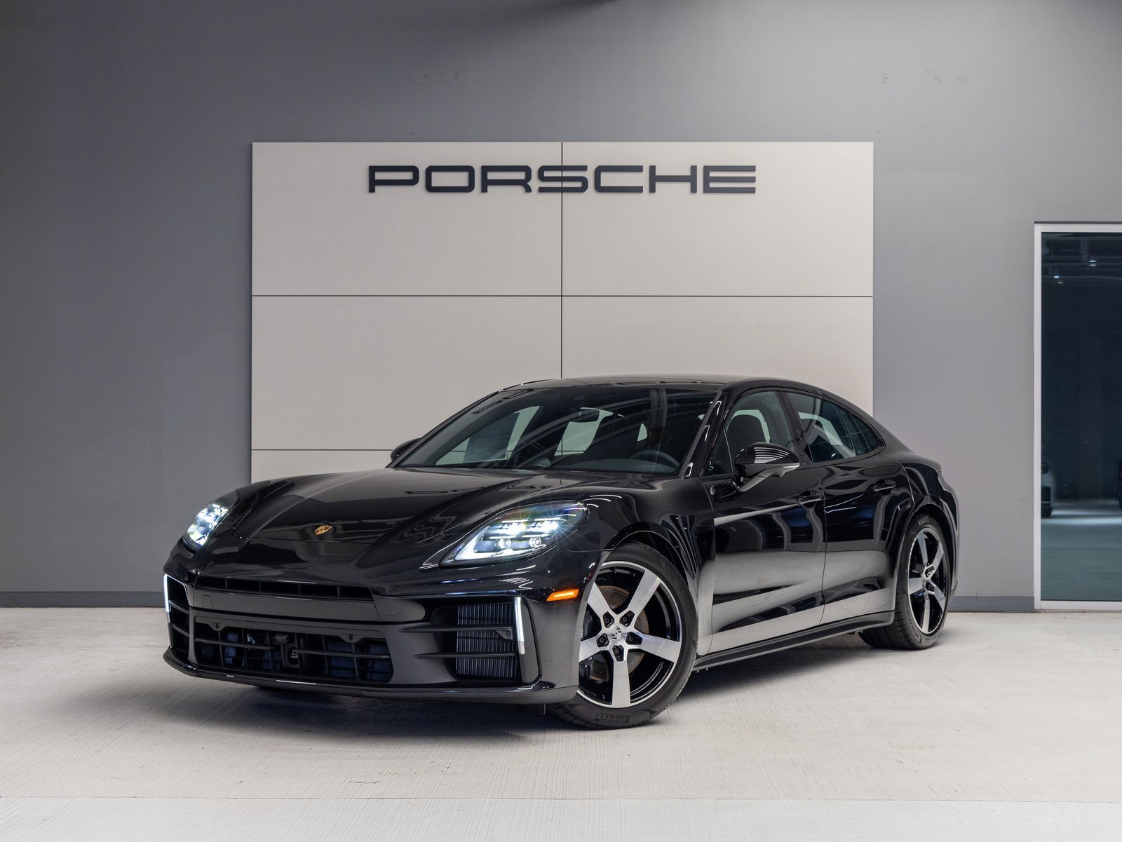 New 2025 Porsche Panamera