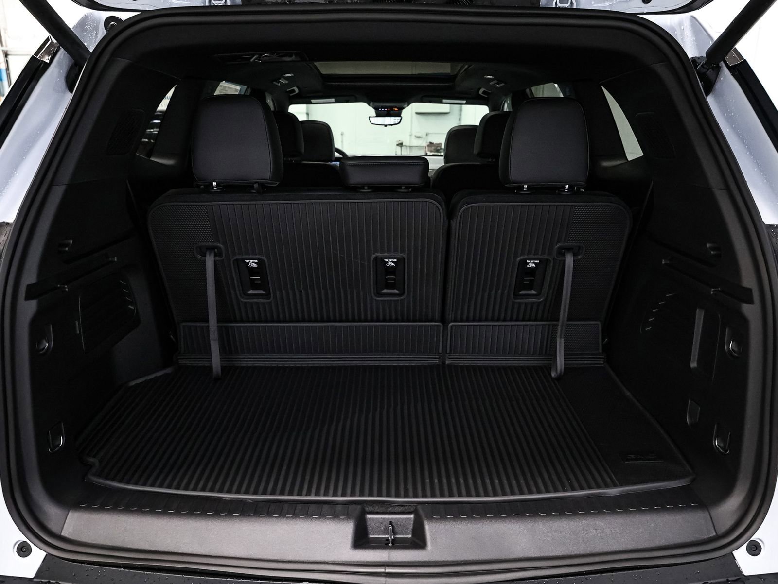New 2026 GMC Acadia AT4 w/ LPO, Floor Liner Package image 17