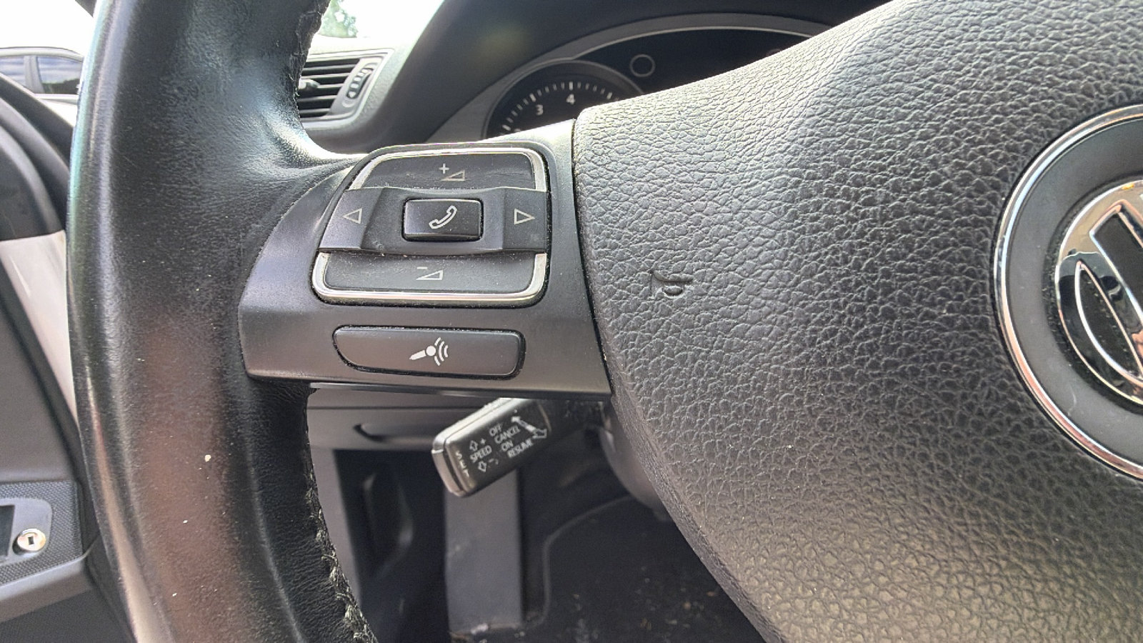Used 2013 Volkswagen CC Sport FWD image 24