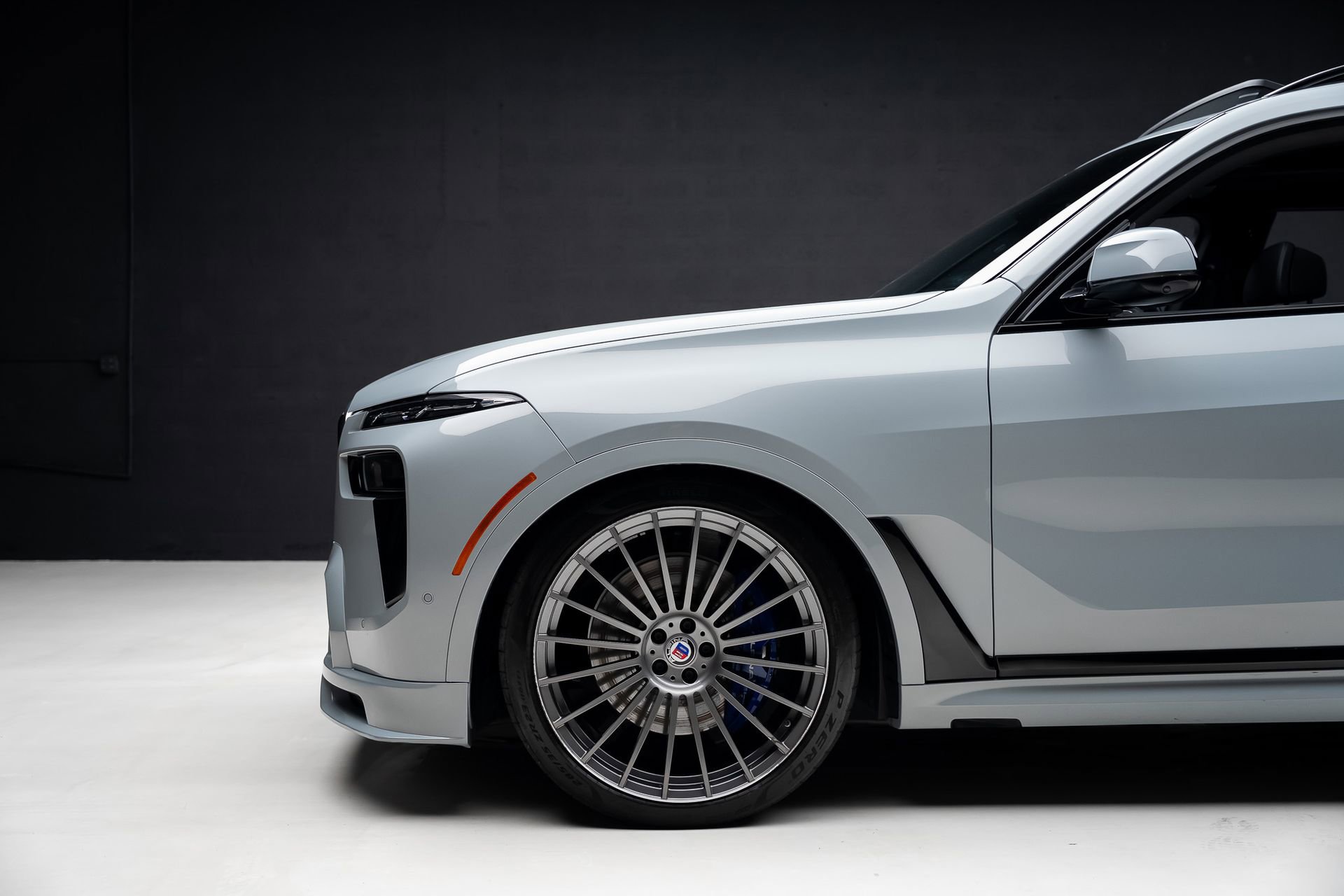 Used 2024 BMW ALPINA XB7 AWD/4WD image 19