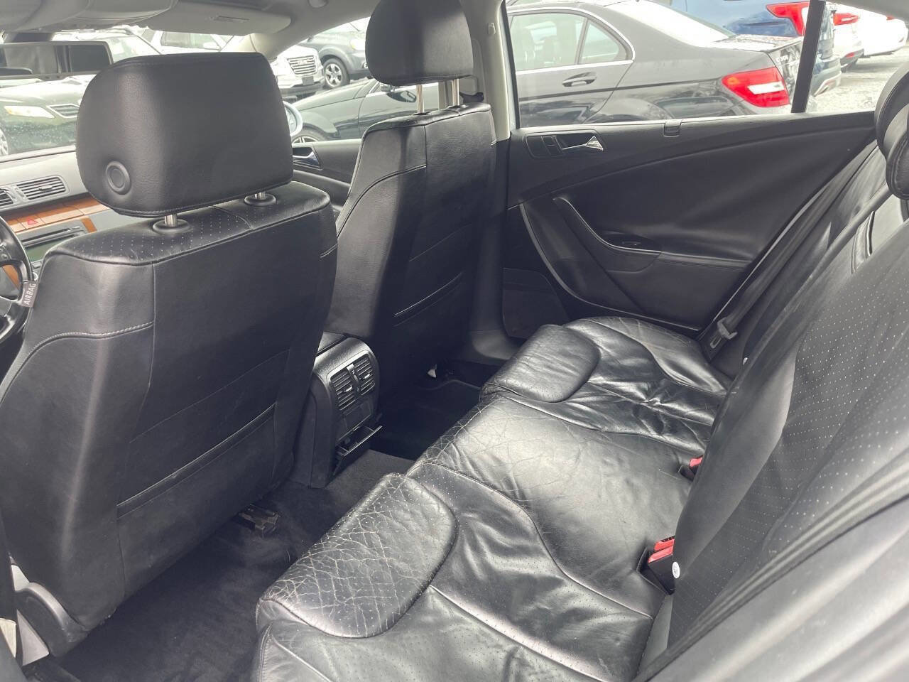 Used 2006 Volkswagen Passat 3.6 image 21