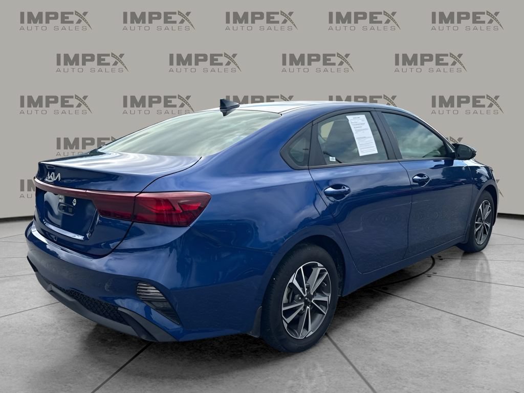 Used 2024 Kia Forte LXS w/ LXS Technology Package FWD image 3
