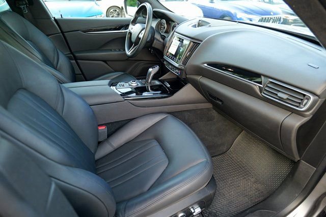 Used 2022 Maserati Levante Modena AWD/4WD image 33