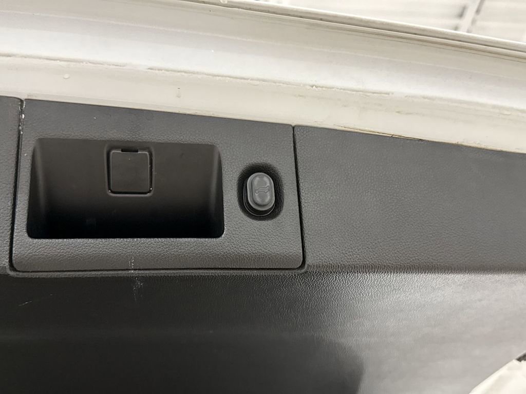 Used 2019 GMC Yukon Denali w/ Denali Ultimate Package image 30