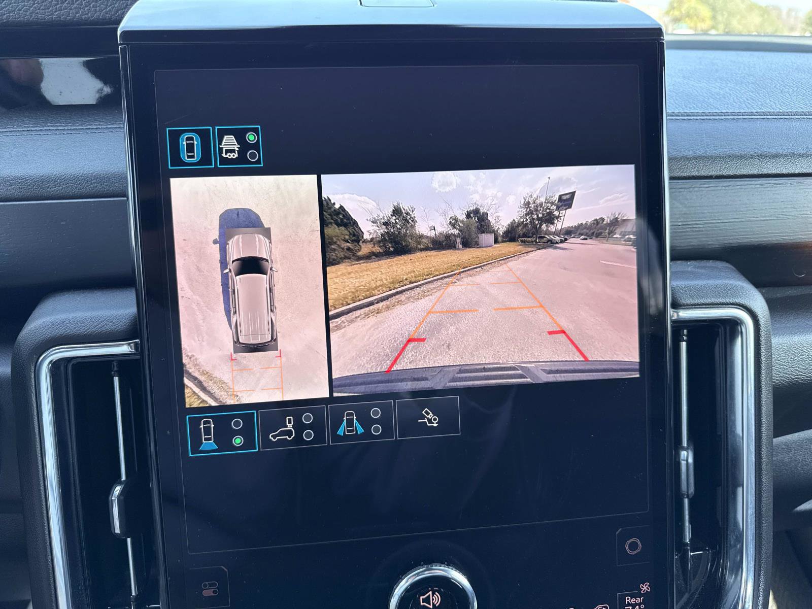 Used 2025 GMC Yukon Denali image 26