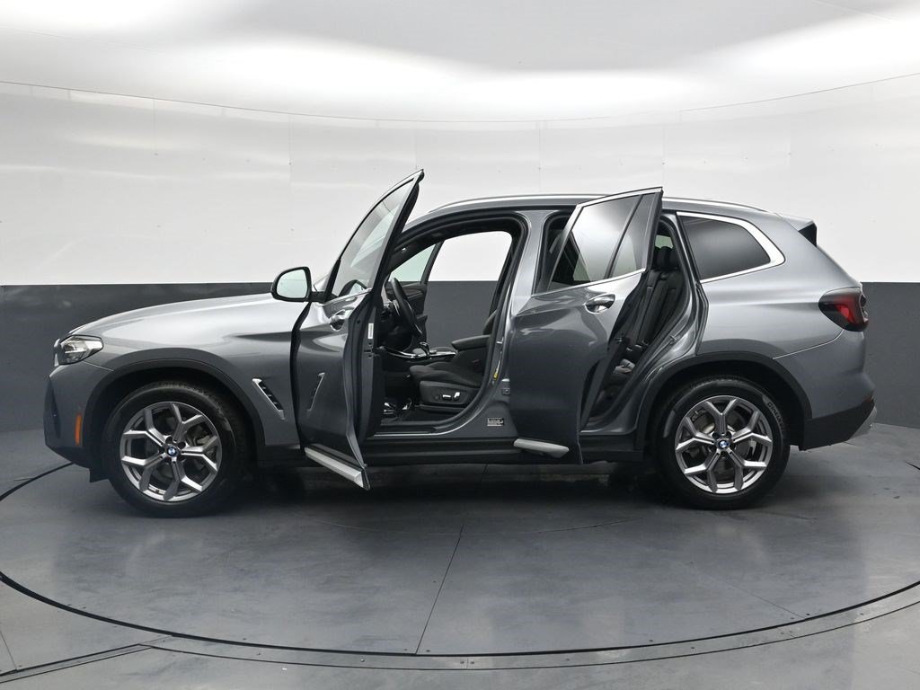 Used 2023 BMW X3 xDrive30i w/ Premium Package AWD/4WD image 41