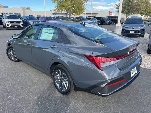 New 2025 Hyundai Elantra Blue image 3