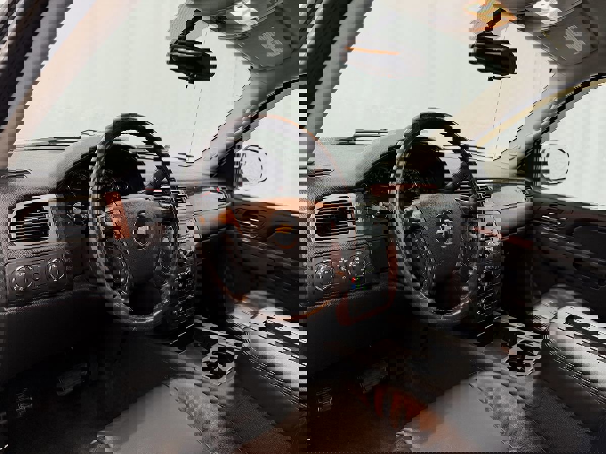 Used 2010 Chevrolet Avalanche LS w/ Interior Plus Package image 6