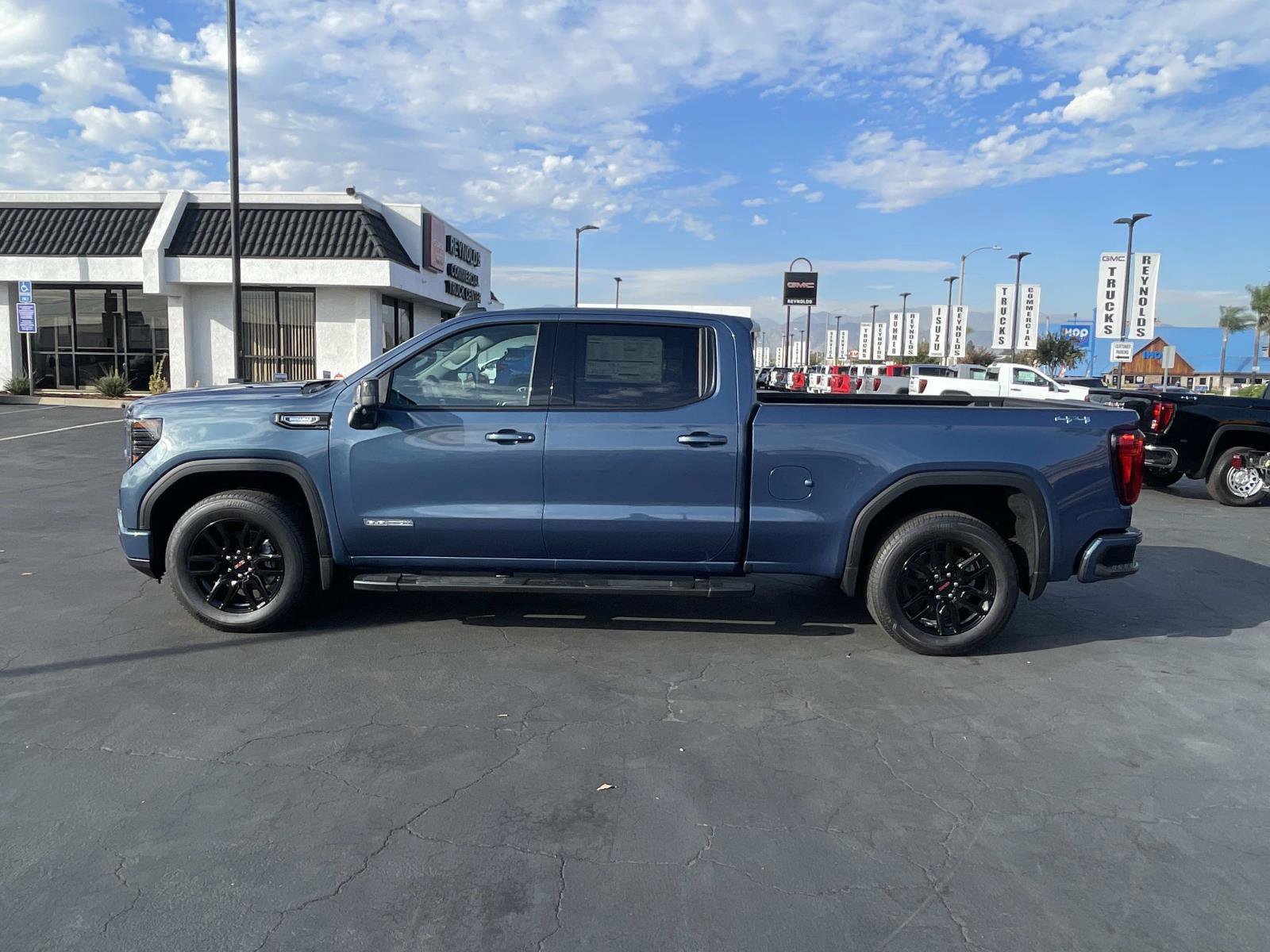 New 2026 GMC Sierra 1500 Elevation w/ Elevation Premium Package image 8