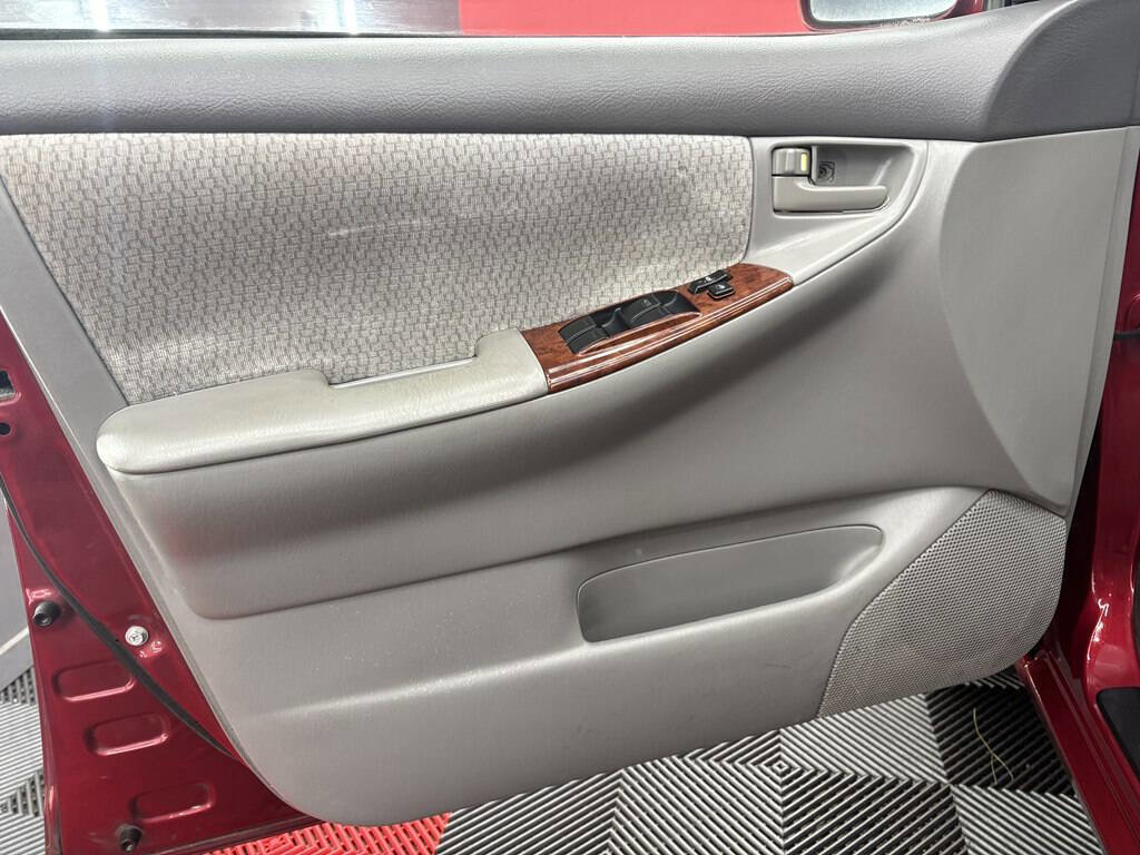 Used 2003 Toyota Corolla LE image 7