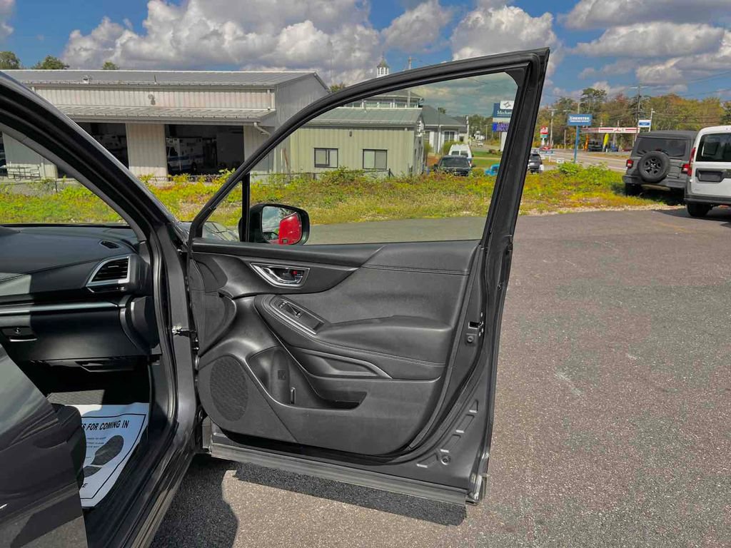 Used 2023 Subaru Forester Premium image 15