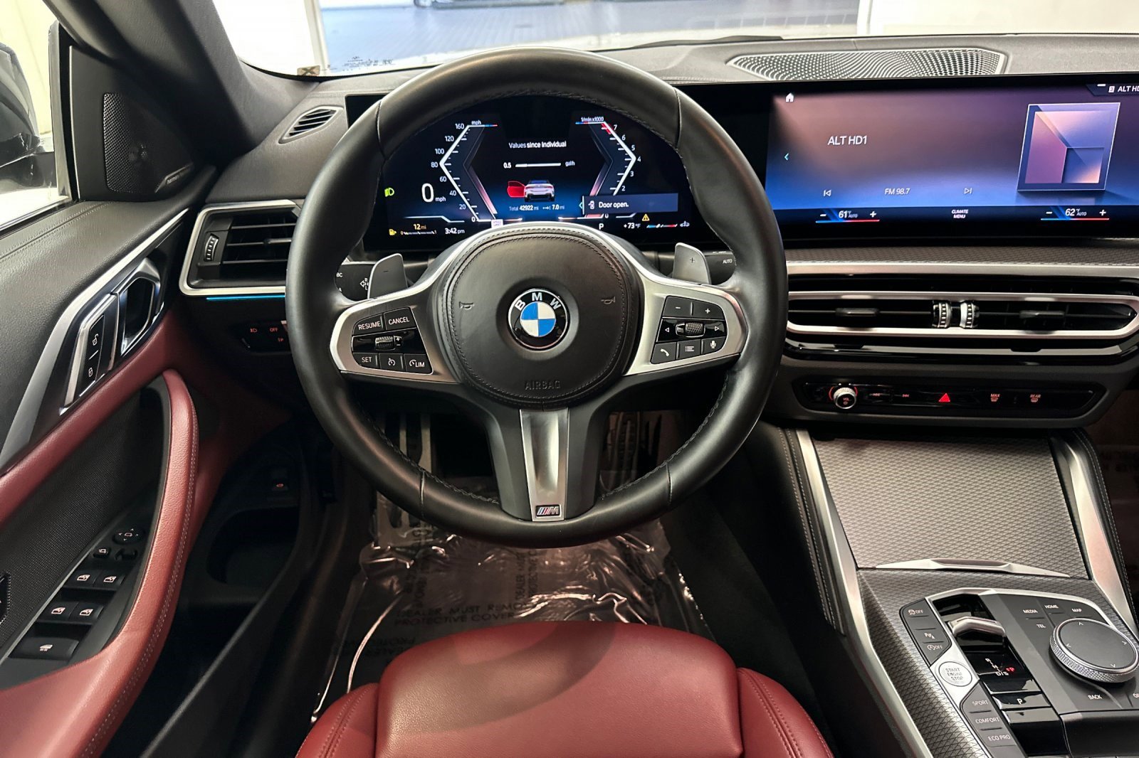 Used 2024 BMW 430i Convertible w/ M Sport Package RWD image 29