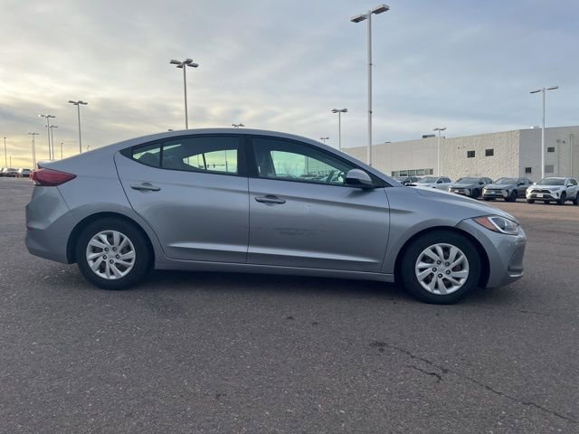 Used 2017 Hyundai Elantra SE image 7