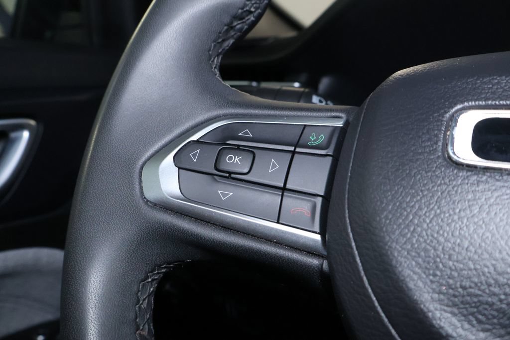 Used 2024 Jeep Compass Latitude AWD/4WD image 21