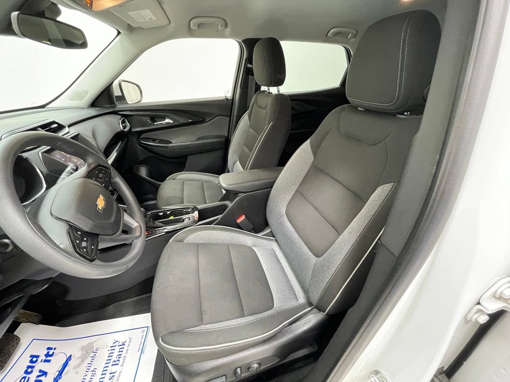 Used 2023 Chevrolet TrailBlazer LT FWD image 15