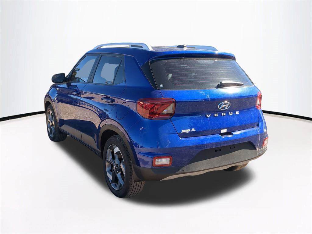 New 2025 Hyundai Venue Limited image 7
