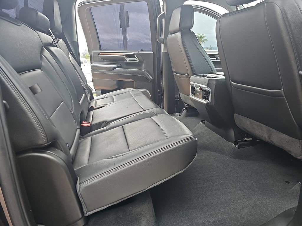 Used 2024 GMC Sierra 2500 Denali w/ Denali Reserve Package image 12