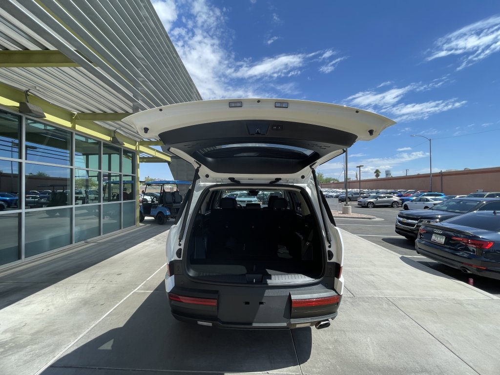 Used 2024 Hyundai Santa Fe XRT image 13