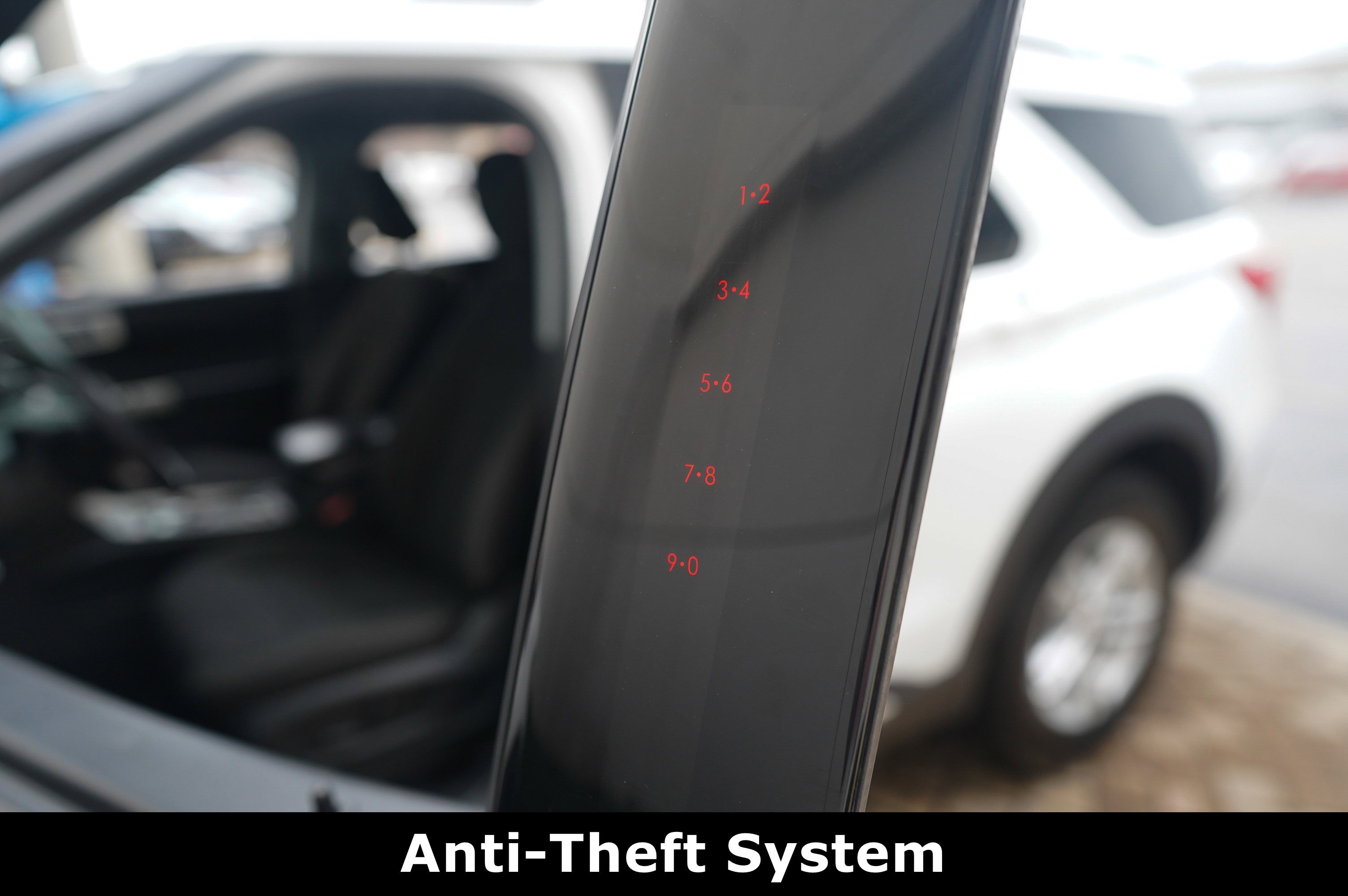 Used 2020 Ford Explorer XLT image 31