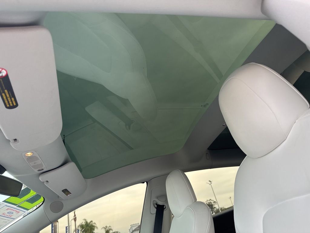 Used 2022 Tesla Model 3 Performance image 12