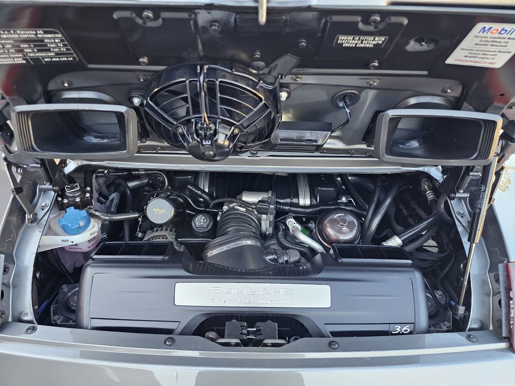 Used 2010 Porsche 911 Carrera image 14