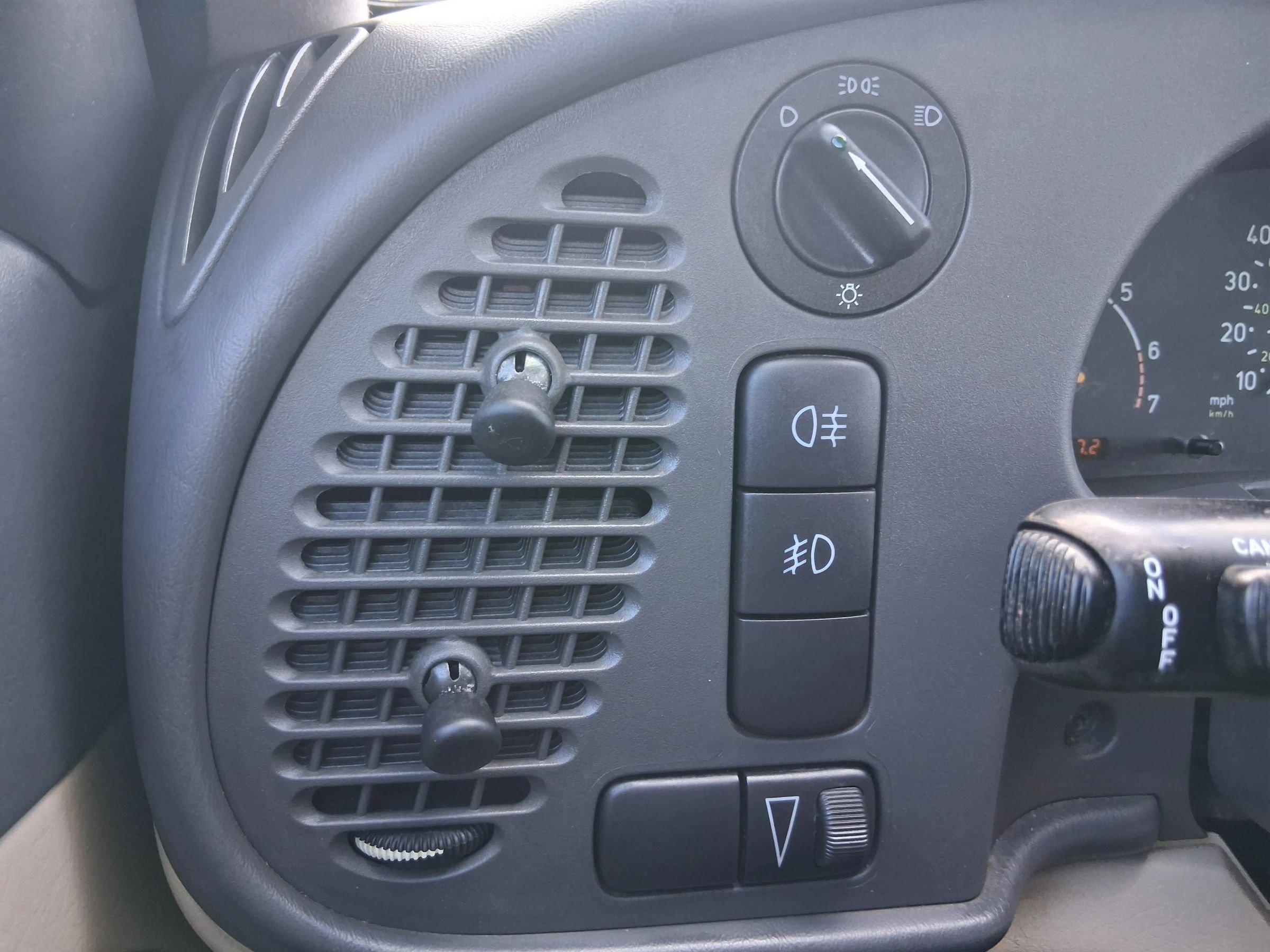 Used 1999 Saab 9-3 2.0T FWD image 15