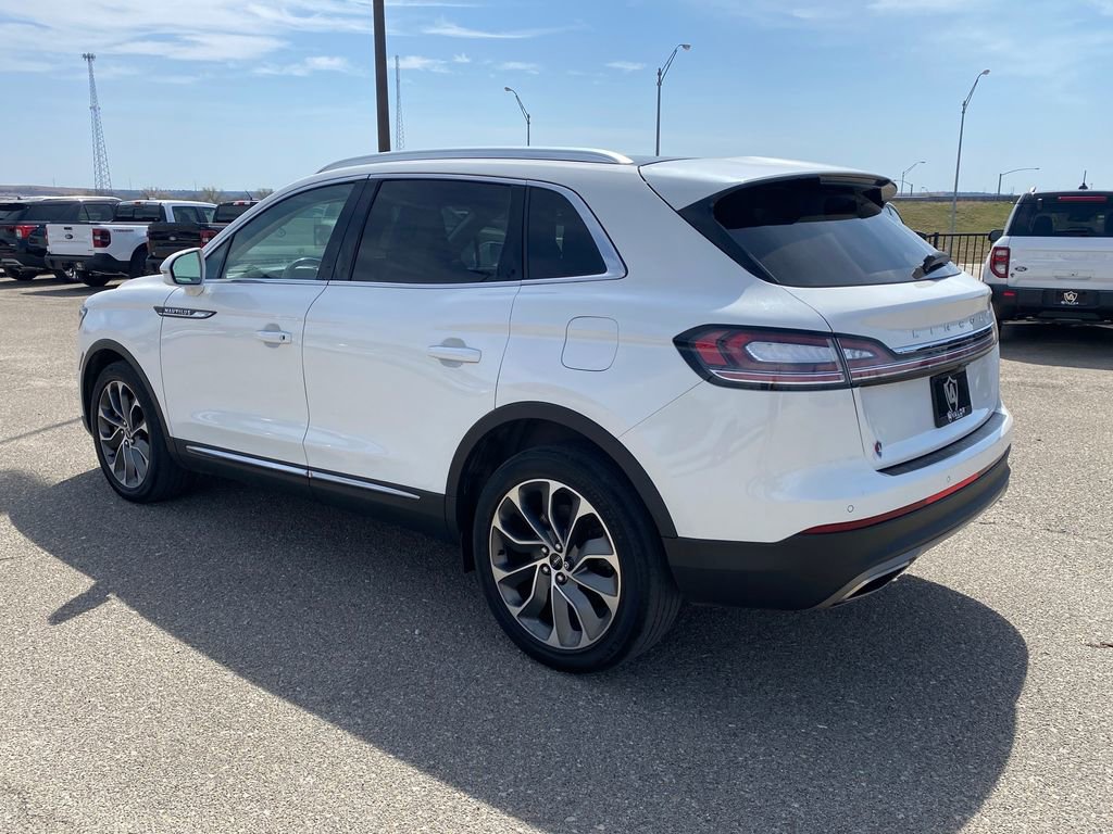 Used 2022 Lincoln Nautilus Reserve AWD/4WD image 4