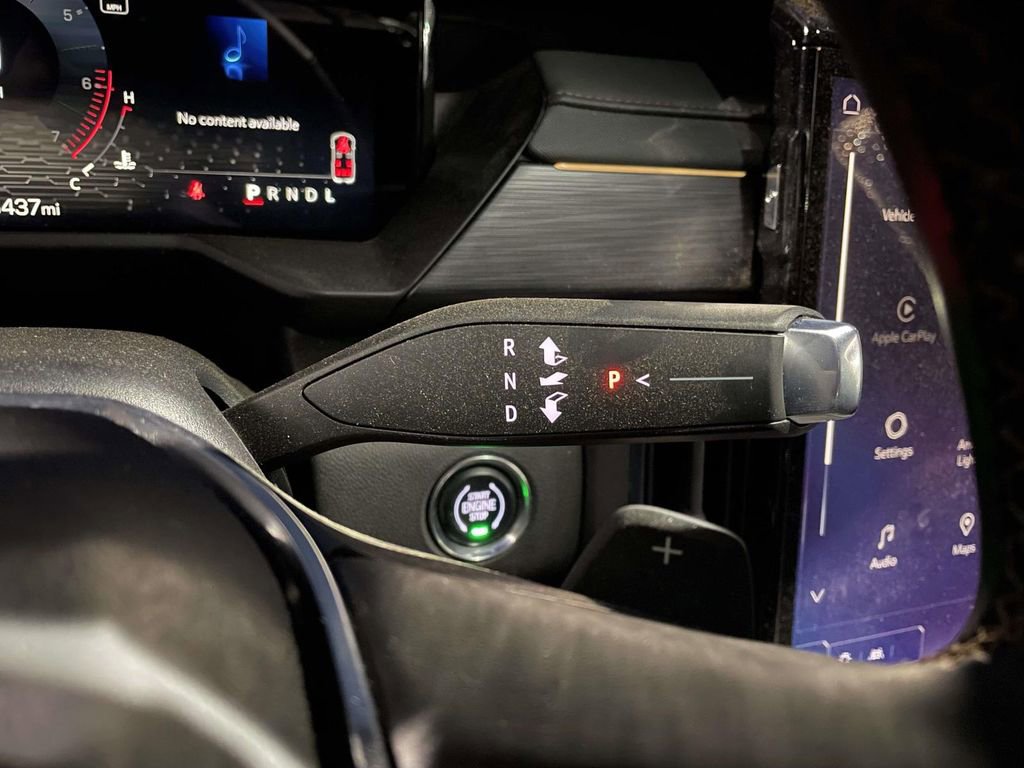 Used 2024 GMC Acadia AT4 w/ Luxury Package image 43