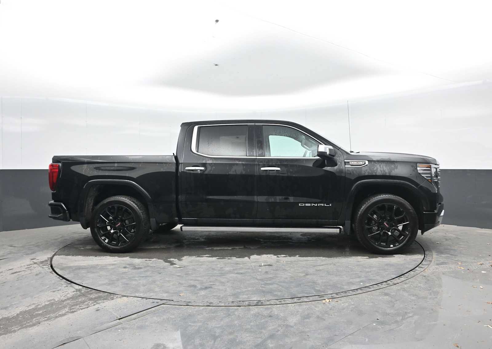 New 2024 GMC Sierra 1500 Denali w/ Technology Package AWD/4WD image 9
