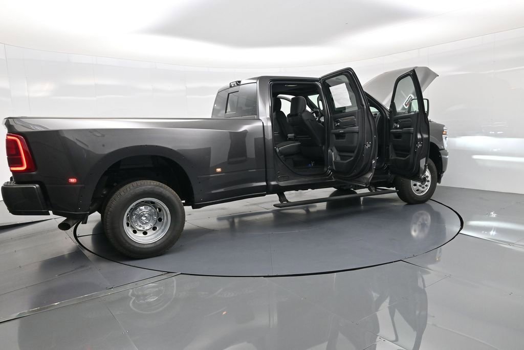 New 2026 RAM 3500 Limited image 4