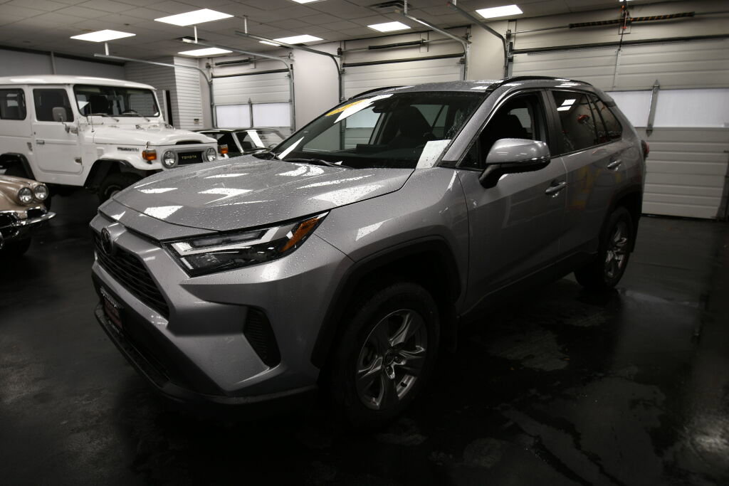 Certified 2024 Toyota RAV4 XLE image 3