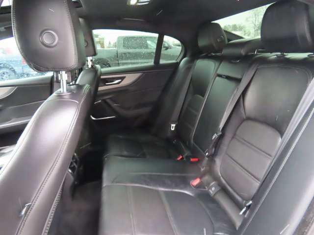 Used 2020 Jaguar XE S image 23