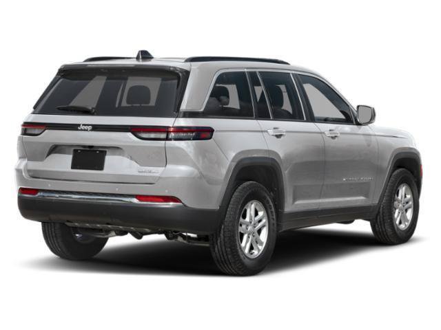 Certified 2025 Jeep Grand Cherokee Altitude AWD/4WD image 3