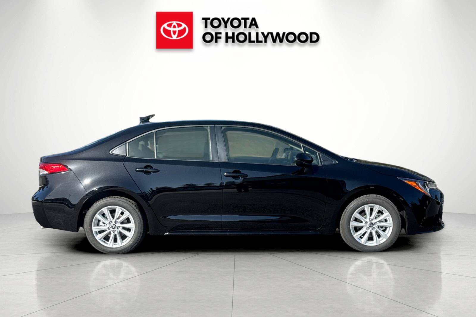 New 2027 Toyota Corolla LE w/ LE Premium Package FWD image 3
