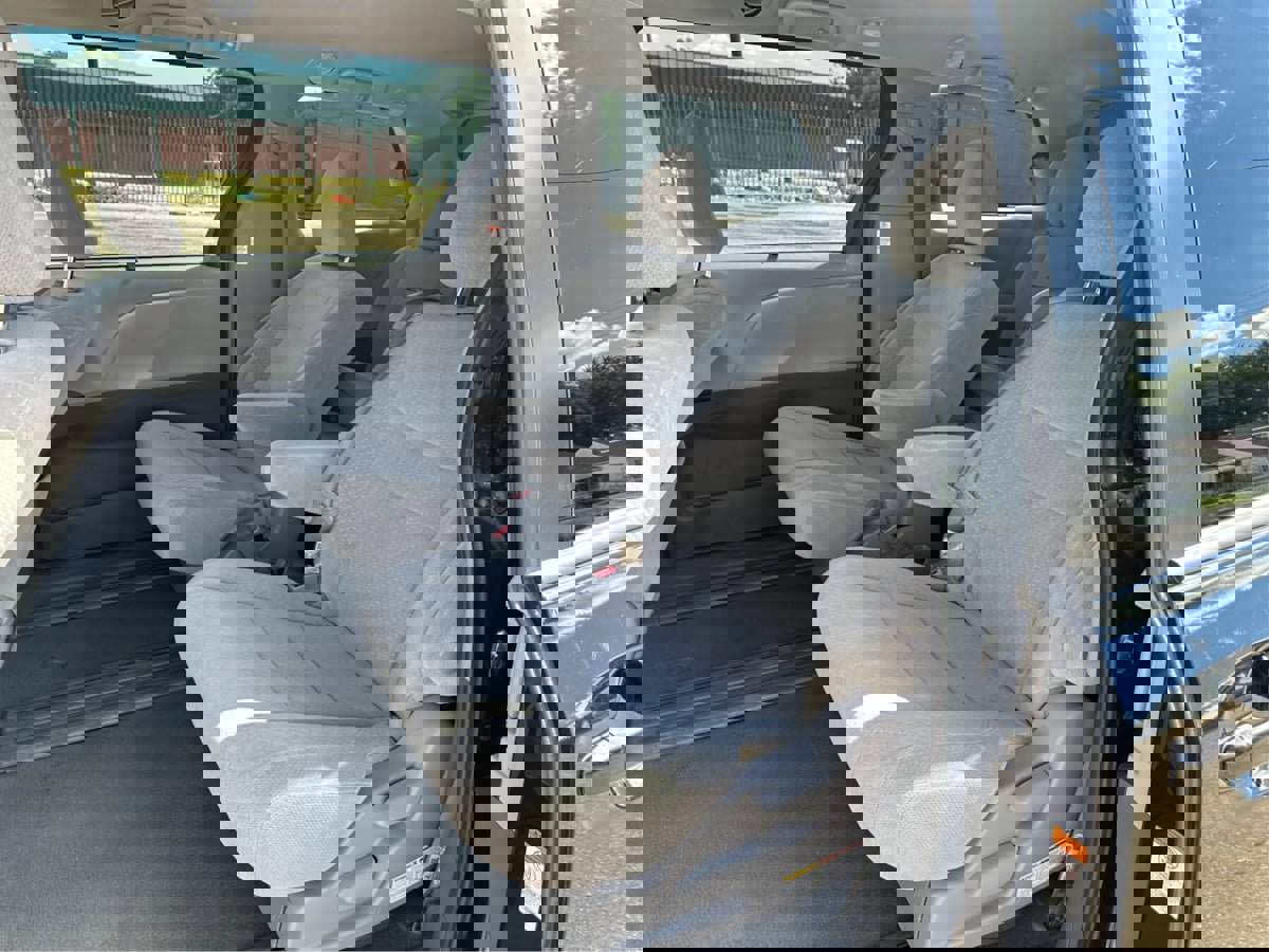 Used 2020 Toyota Sienna LE image 11