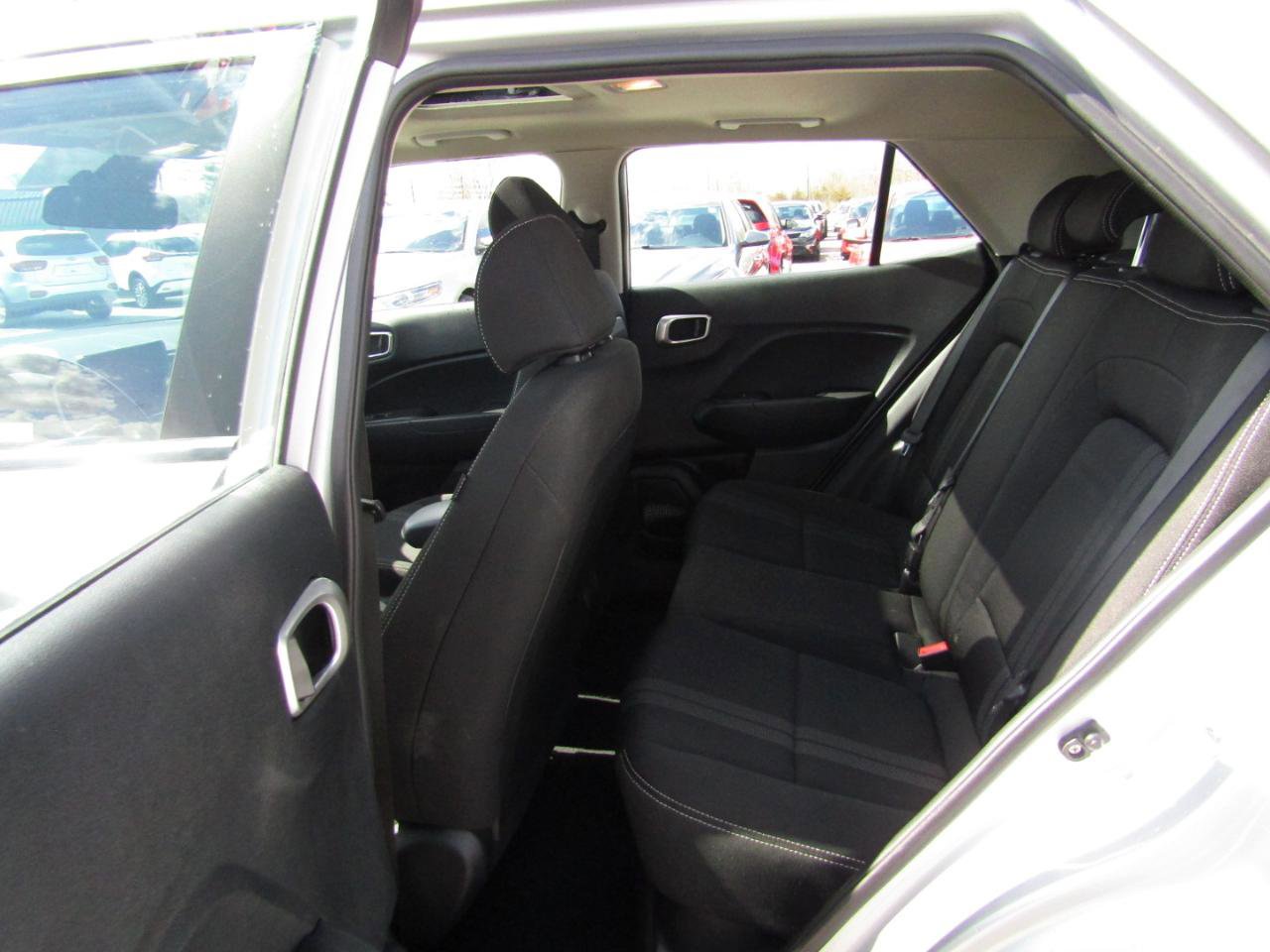 Used 2021 Hyundai Venue SEL w/ Premium Package FWD image 20