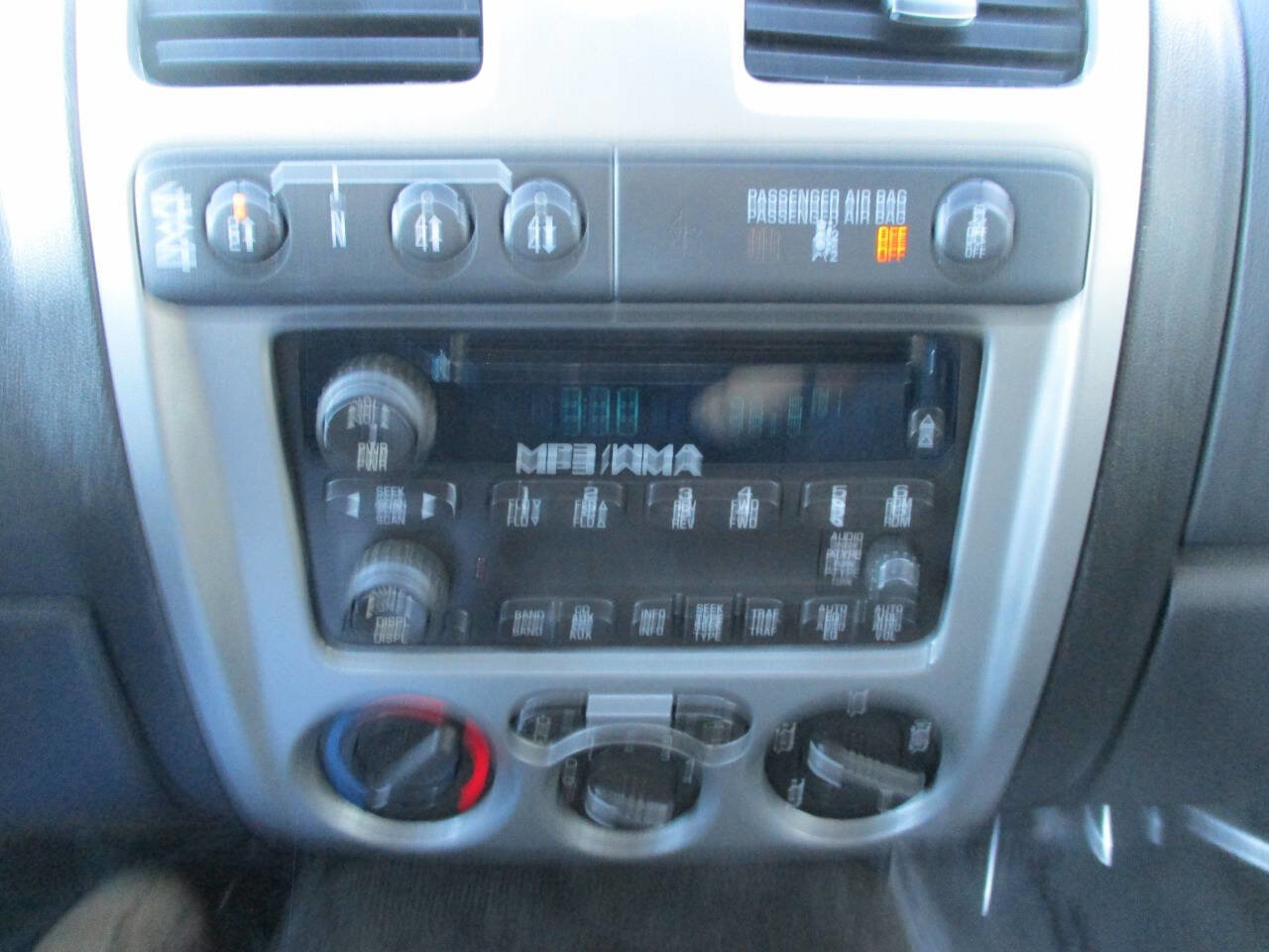 Used 2012 Chevrolet Colorado LT image 30