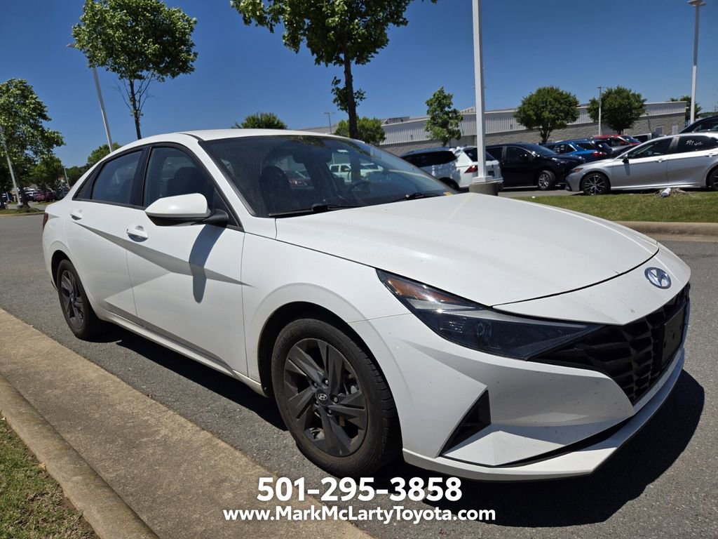 Used 2023 Hyundai Elantra SEL FWD image 11